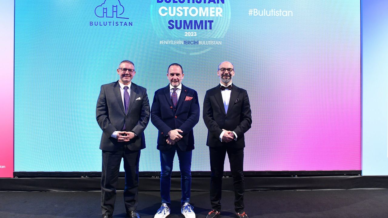 ''Bulutistan Customer Summit 2023'' bilişim sektörünü bir araya getirdi
