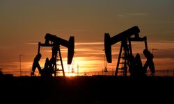 Brent petrolün varil fiyatı 81,94 dolardan işlem görüyor