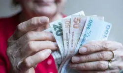 Emekliler rekor kırdı: Ödemeler yarın banka hesaplarında!