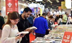 TÜYAP'ın düzenlediği Kitap Fuarı "Çocuk Şenliktir" temasıyla kapılarını açtı