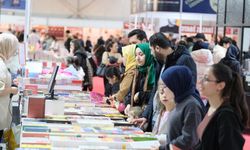 TÜYAP Kitap Fuarı, dört yıl sonra Diyarbakır'da okurlarıyla buluştu