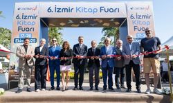 İzmir Kitap Fuarı ve Uluslararası Edebiyat Festivali Kültürpark’ta başladı