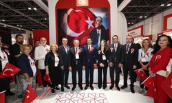 Cumhuriyet Bayramı Beautyworld Middle East Fuarı’nda coşkuyla kutlandı