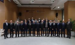 Bakan Mehmet Fatih Kacır, İstanbul’daki OSB başkanlarıyla iftarda buluştu