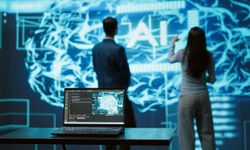 Yapay Zekâ Çağında Şirket Yönetiminde Liderlerin Geliştirmesi Gereken Yetkinlikler