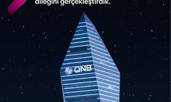 Dünya Dilek Günü’nde QNB Türkiye Kristal Kule maviye büründü
