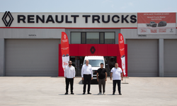 Renault Trucks Türkiye, Master Red EDITION'ın İlk Teslimatını Mersin'de Gerçekleştirdi