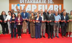 Diyarbakır Kitap Fuarı 10. Yılında Kitapseverlerle Buluştu