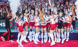 Türkiye, İtalya’yı 3-2 yenerek Avrupa kadınlar voleybol şampiyonluğunu korudu