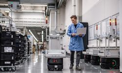 Siemens, yapay zekâ destekli otonom fabrikaları geliştirmek için NVIDIA ile iş birliği yapıyor