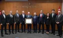 BTSO Yönetim Kurulu Başkanı Özer Matlı Mazbatasını Aldı