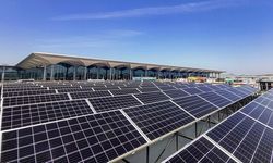 Havalimanlarında güneş enerji santralleri yaygınlaşıyor
