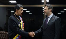 Enerji ve Tabii Kaynaklar Bakanı Alparslan Bayraktar, Venezuela Başkanı Maduro ile görüştü