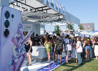 Manifestival’de TECNO Rüzgarı! Gençler Yapay Zekayla Kendi Şarkılarını Besteledi!