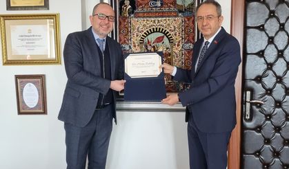 Gastronomi Turizmi Derneği Başkanı Gürkan Boztepe, Dilovası Kaymakamı Dr. Metin Kubilay'ı makamında ziyaret etti