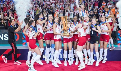 Türkiye, İtalya’yı 3-2 yenerek Avrupa kadınlar voleybol şampiyonluğunu korudu