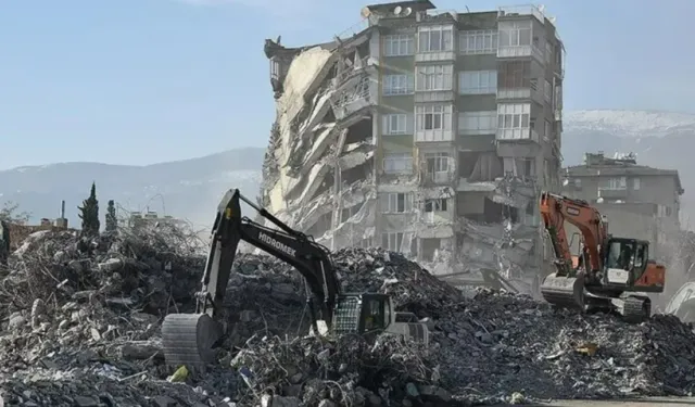 Uzmanlar'dan deprem uyarısı: Riskli konutlar hemen güçlendirilmeli