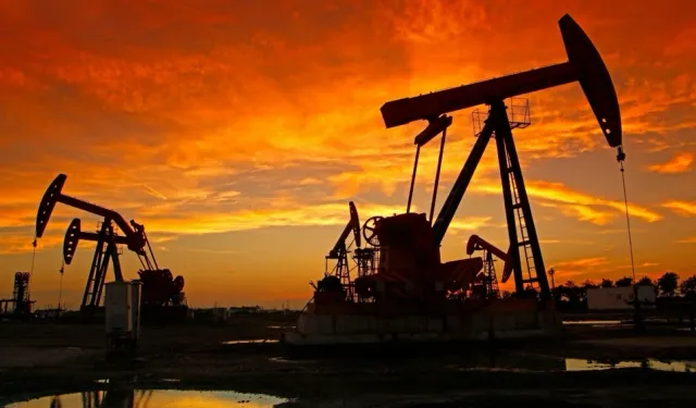 Orta Doğu'daki gerilimler petrol fiyatlarını yükseltti