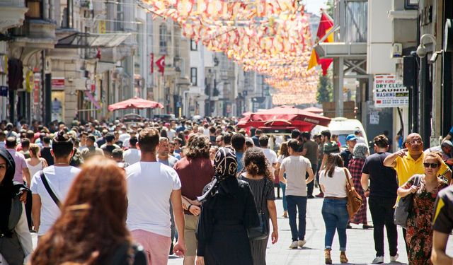 AKOM'dan İstanbul'a tehlikeli sıcaklar uyarısı: 4 ilçeyi özellikle uyardı