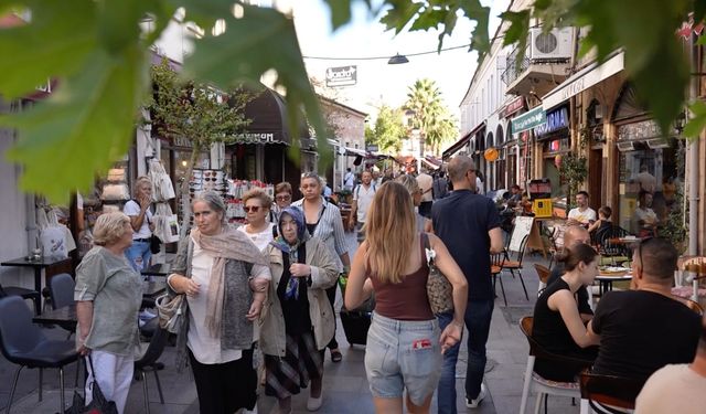 Çanakkale kültür yolu festivali otelleri doldurdu, esnafın yüzünü güldürdü