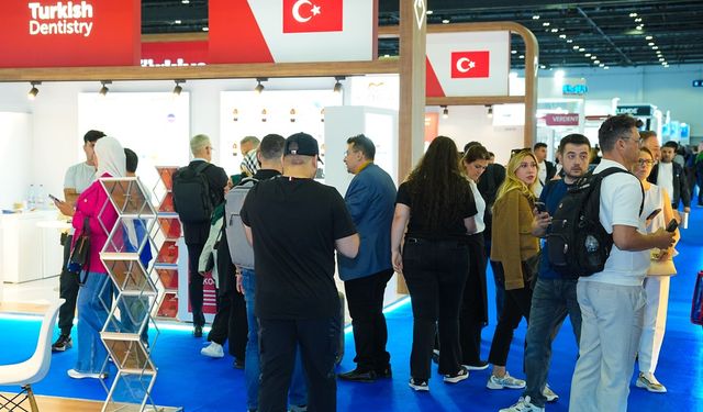 İKMİB ve DİŞSİAD İş Birliğiyle AEEDC Fuarı'na Başarılı Milli Katılım: 37 Firma Türkiye'yi Temsil Etti