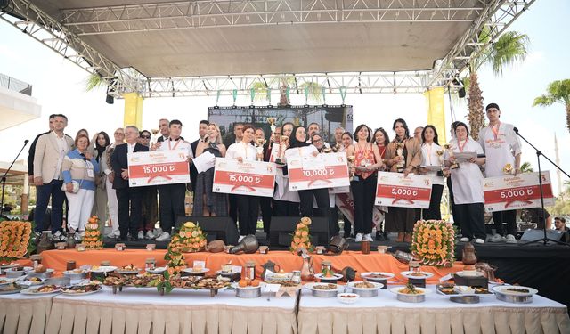 Portakal Çiçeği Karnavalı’nda Lezzetler Yarıştı: Portakallı Tatlar Jüriden Tam Not Aldı