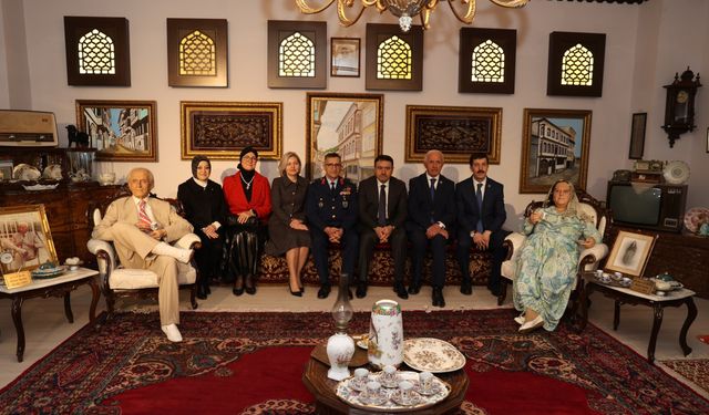 Kültür ve Turizm Bakanlığı’nın ‘102. Yılda 100+2 Sergi’ projesi bu kez Kütahya’da hayat buluyor
