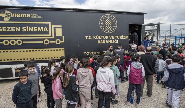Gezen Sinema Tırı 7 Yılda 895 Bin Kişiyi Beyaz Perdeyle Buluşturdu