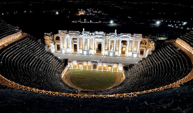 “Gece Müzeciliği” Efes ve Hierapolis’te yeniden başlıyor: 2024 sezonunda rekor ziyaretçi bekleniyor