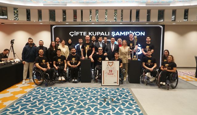 Fuzul Holding’in isim sponsoru olduğu Engelsiz Aslanlar sezonu çifte kupa ile tamamladı