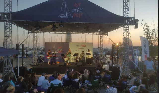 Art On The Boat Festivali'nde sanat dalgalarla buluştu