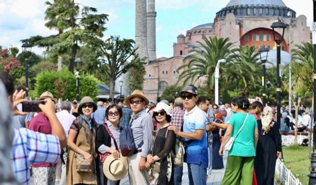 Çinli Turist Akını Türkiye’yi Rekorla Taçlandırdı!