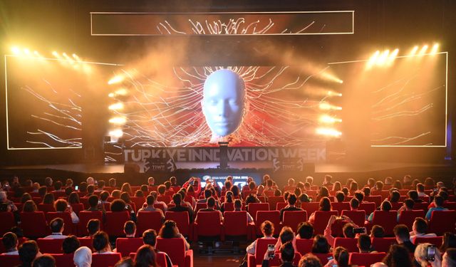 Futbolun Efsane Hakemi Collina, TIW Sahnesinde İstanbul’a Geliyor