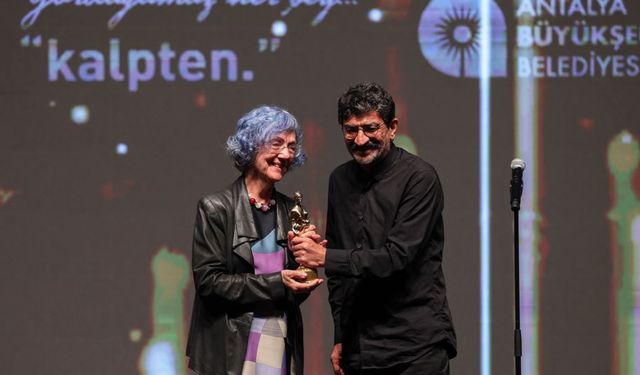 Antalya Altın Portakal, 62. yılında “kalpten” bir açılışla başladı