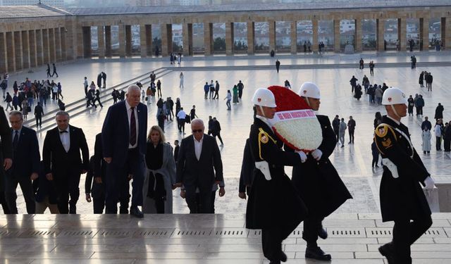 EMİB, 4 Aralık Dünya Madenciler Günü’nde Anıtkabir’de Atatürk’ün huzuruna çıktı