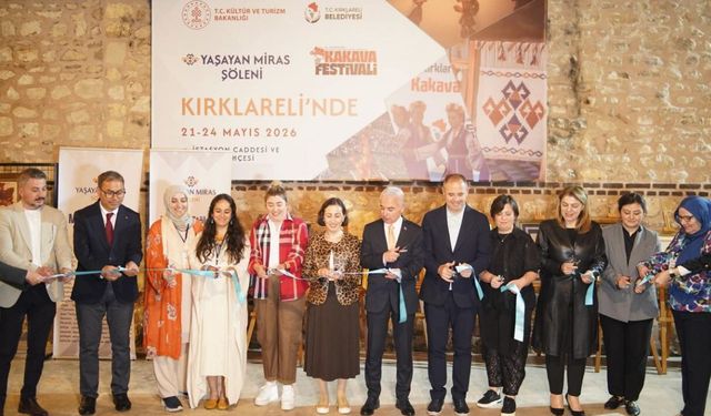 Defileden Söyleşilere, Gastronomiden Müzik Dinletilerine