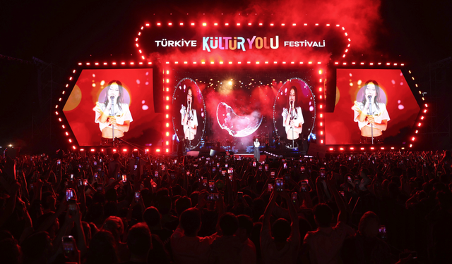 Konya Kültür Yolu Festivali, Simge Konseriyle Veda Etti