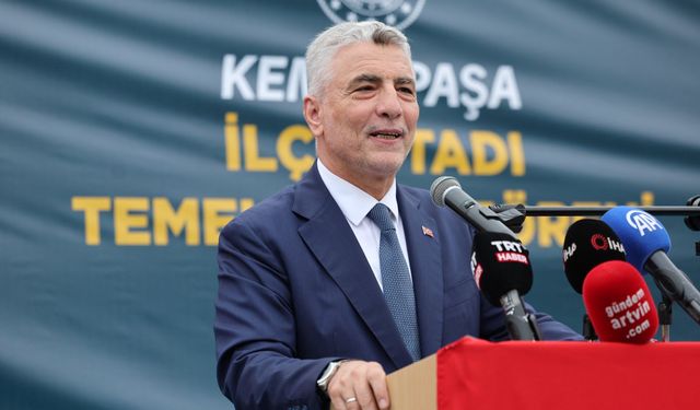 Bakan Bolat: "Sarp Gümrük Kapısı Asya'ya Açılan En Önemli Ticaret Koridorlarından Biri"