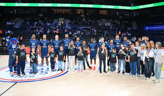 Anadolu Efes One Team projesiyle EuroLeague One Team Ödülleri’nde finale yükseldi