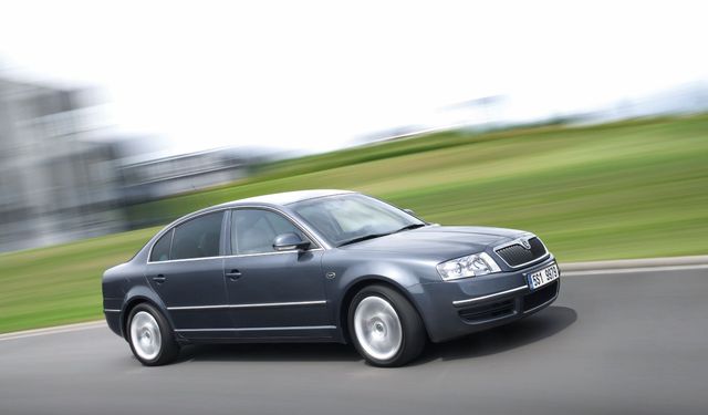 Škoda Superb 25 Yıldır Konfor ve Teknolojinin Simgesi