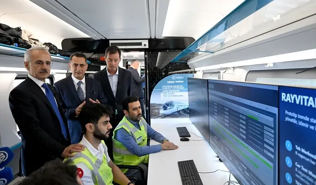 Bakan Uraloğlu: "Milli Hızlı Trende Saatte 250 Kilometre Hıza Ulaştık"