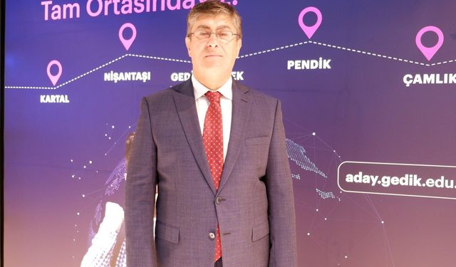 Gedik Üniversitesi rektörü Prof. Dr. Ahmet Kesik üniversite tercih fuarında Fuar Dergisi mikrofonlarına önemli açıklamalarda bulundu