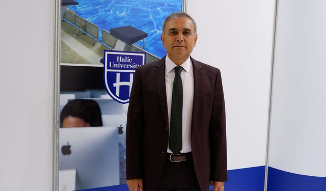 Haliç Üniversitesi rektörü Prof.Dr.Zafer Utlu üniversite tercih fuarında Fuar Dergisi mikrofonlarına konuştu