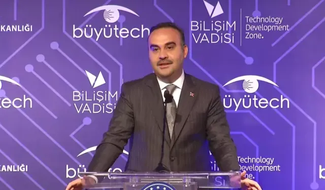 Bakan Kacır'dan uzay müjdesi: Dünyanın en büyük uzay konferansı Antalya'da düzenlenecek!