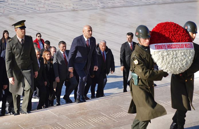TİM Başkanı Mustafa Gültepe İhracat Ailesiyle Anıtkabir’de