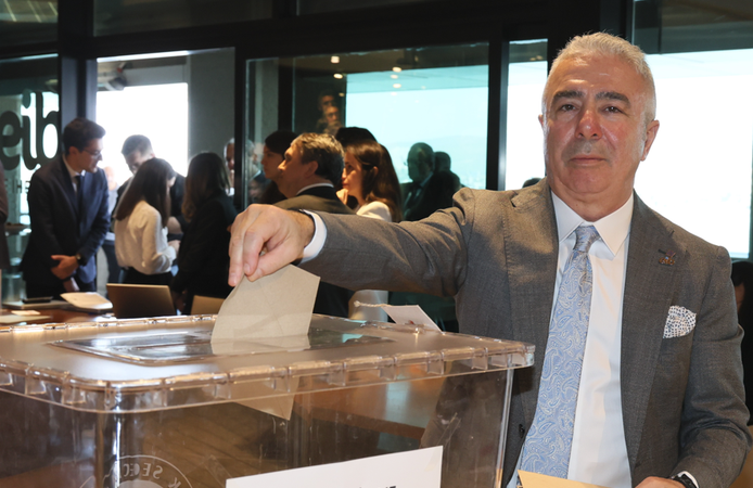 Ege Demir ve Demirdışı Metaller İhracatçıları Birliği'nin yeni başkanı Mehmet Fatih Uysal seçildi