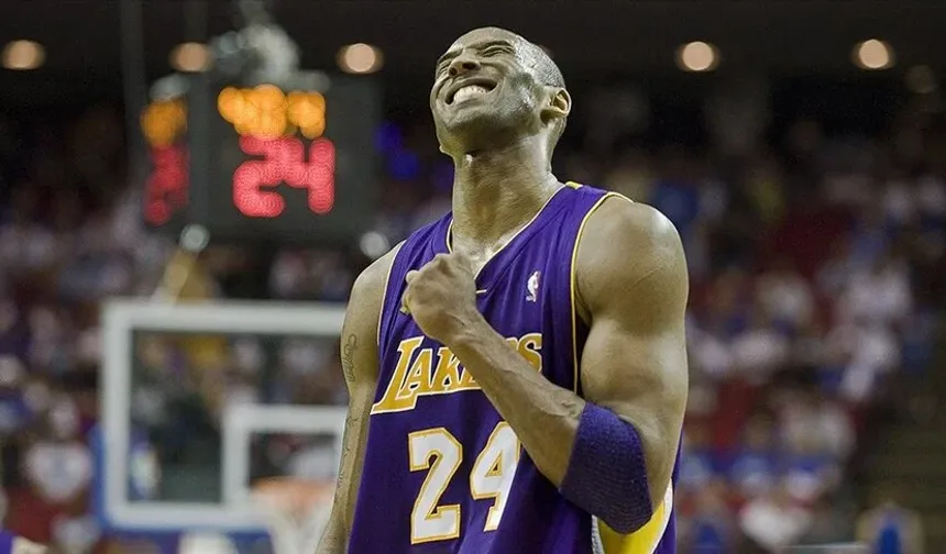 Kobe Bryant'ın şampiyonluk yüzüğü rekor fiyata satıldı