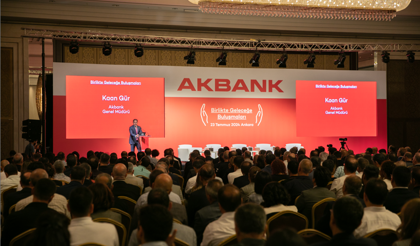 Akbank, Türkiye'nin gelişim yolculuğuna eşlik ediyor