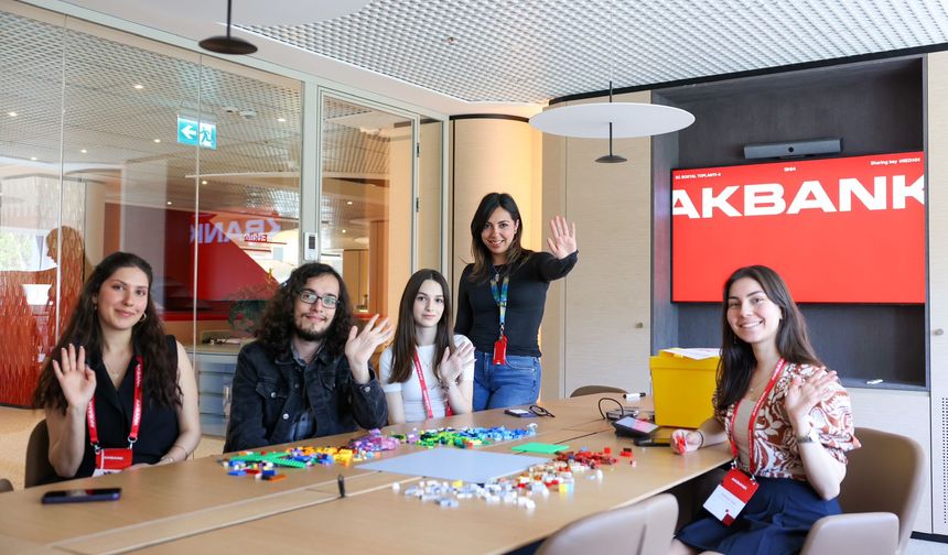 Akbank 19 Mayıs'ı "Akbank Gençlik Haftası" ile kutladı