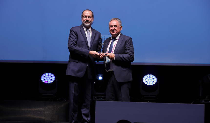 KoçSistem 7’nci Kez Zirvede: Bilişimde 8 Kategoride Liderlik ve Geleceği Şekillendiren Vizyon!